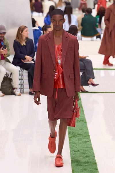 Look 2